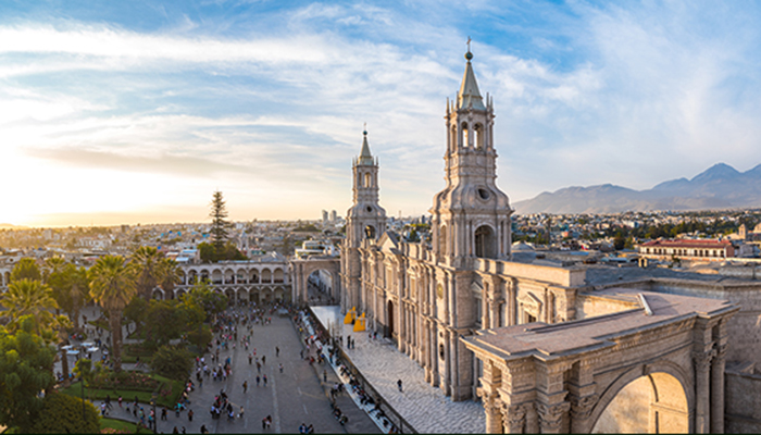 Conoce Perú - Lima - Cusco